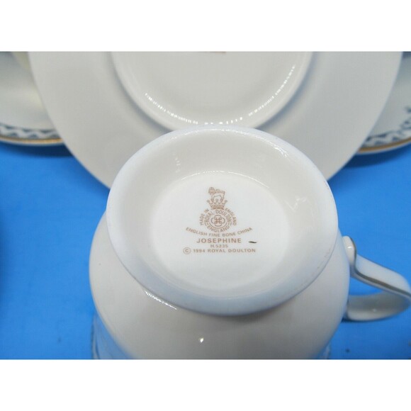 Royal Doulton Josephine Gold  Cups And Saucers Bundle of 5 sets - Picture 6 of 9